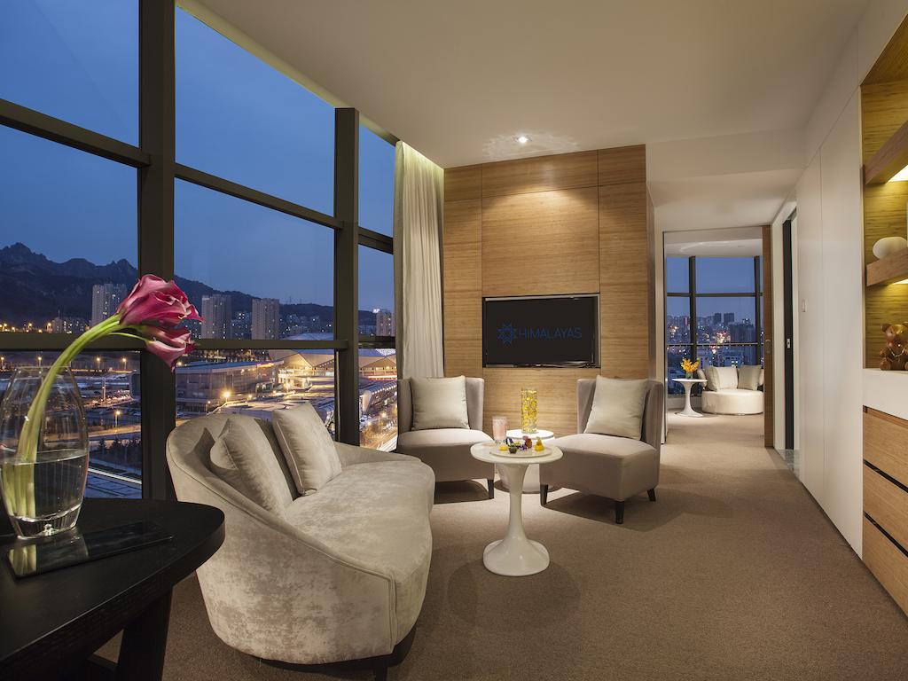 Himalayas Qingdao Hotel חדר תמונה